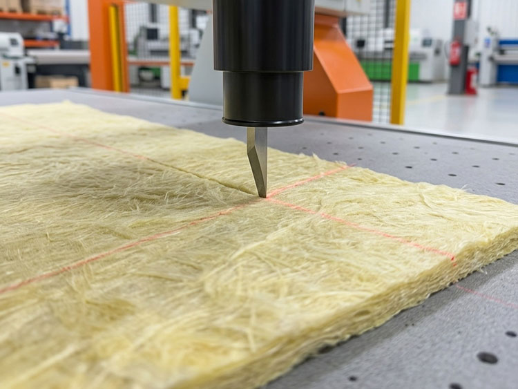 1-fiberglass-cutting-machine.jpg